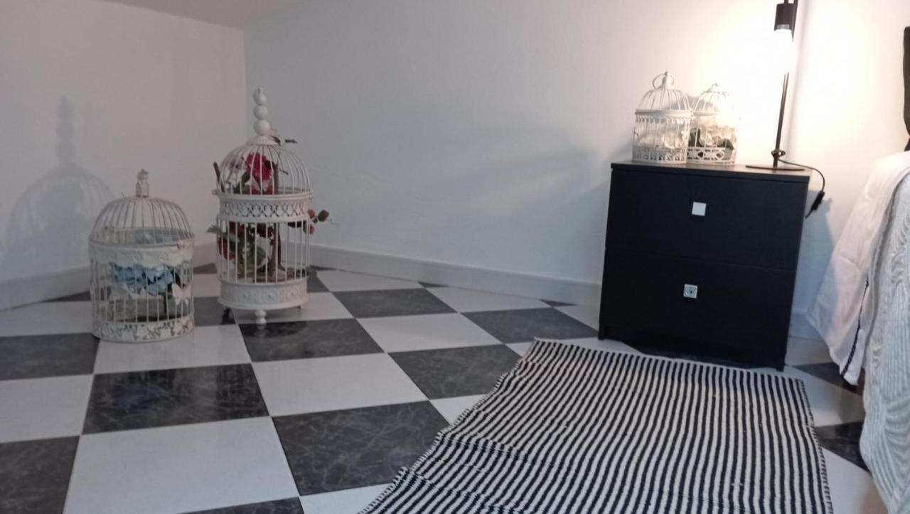 Zawaiaroom Lagos Bagian luar foto