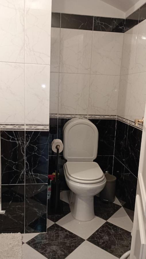 Zawaiaroom Lagos Bagian luar foto